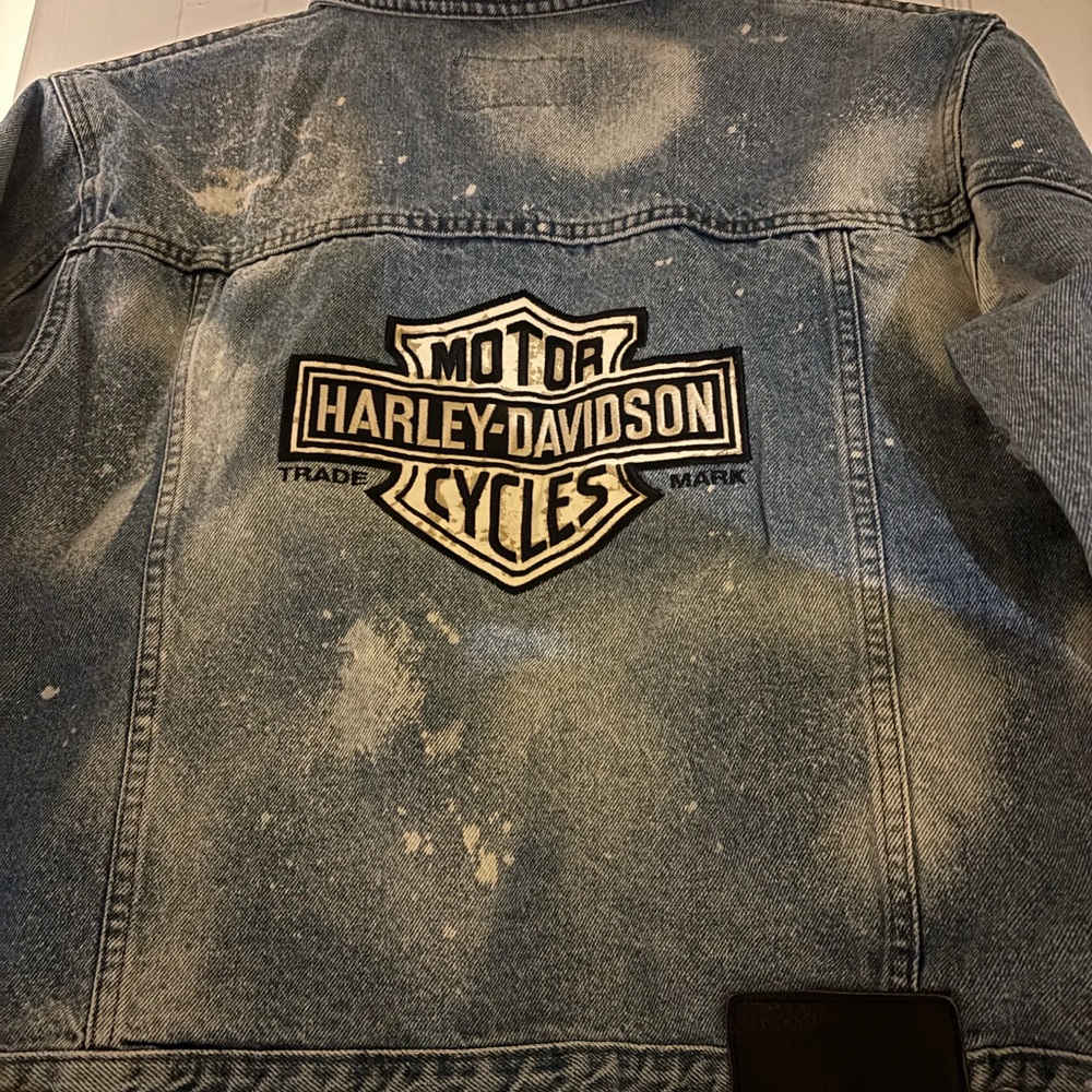 Vintage Harley-Davidson Light Blue Denim Jacket - Picture 3 of 11